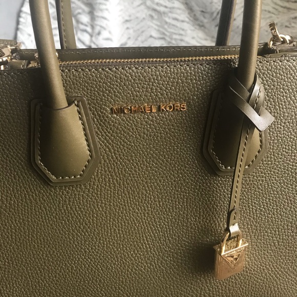 Michael Kors Mercer Pebbled Leather Crossbody - Picture 8 of 8